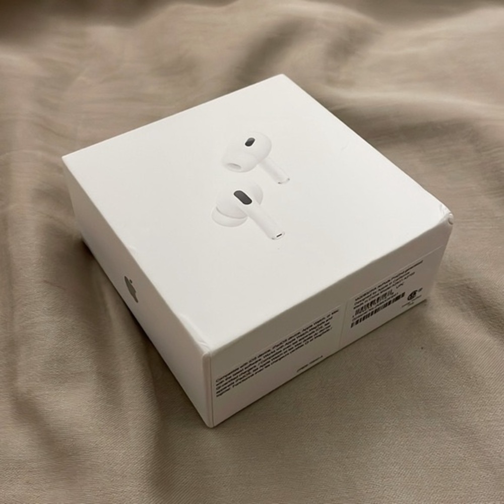 *BEST OFFER* AirPods Pro 2nd Generation With MagSafe Charging Case